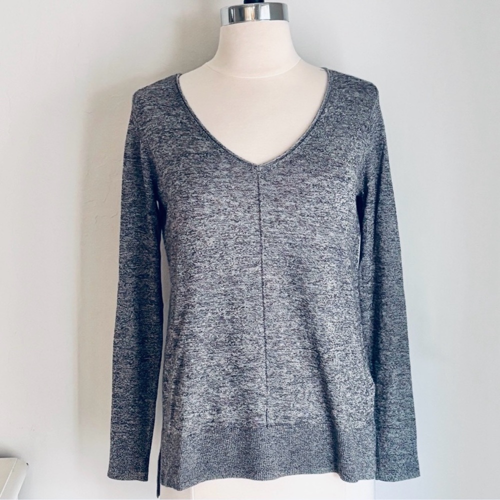 LAST CHANCE: Apt 9 Charcoal Gray Melange  Lightweight Knit Vneck Sweater, XS